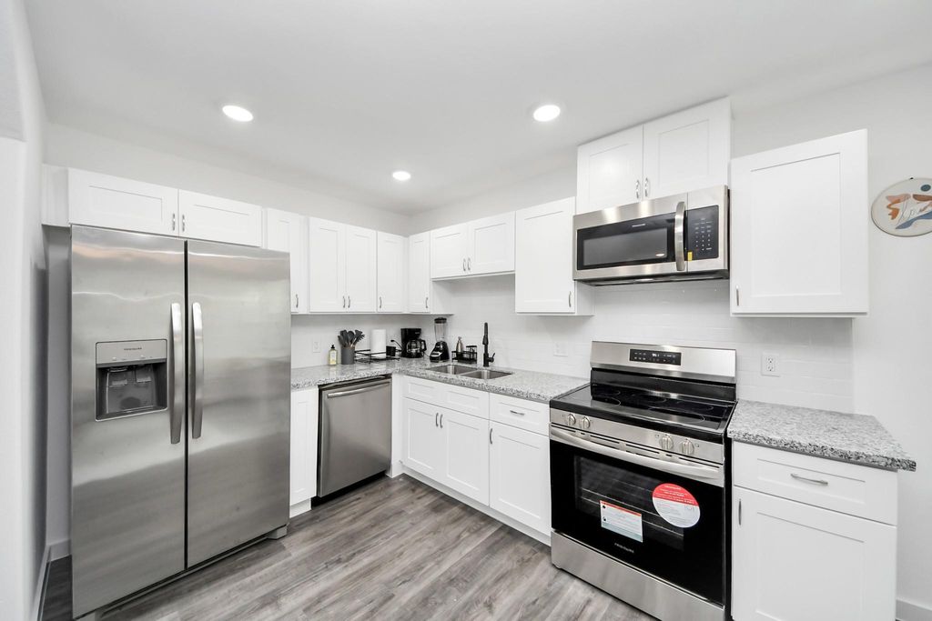 Photo of 3912 Woolworth Street, Houston, TX 77026 (MLS # 21443146)