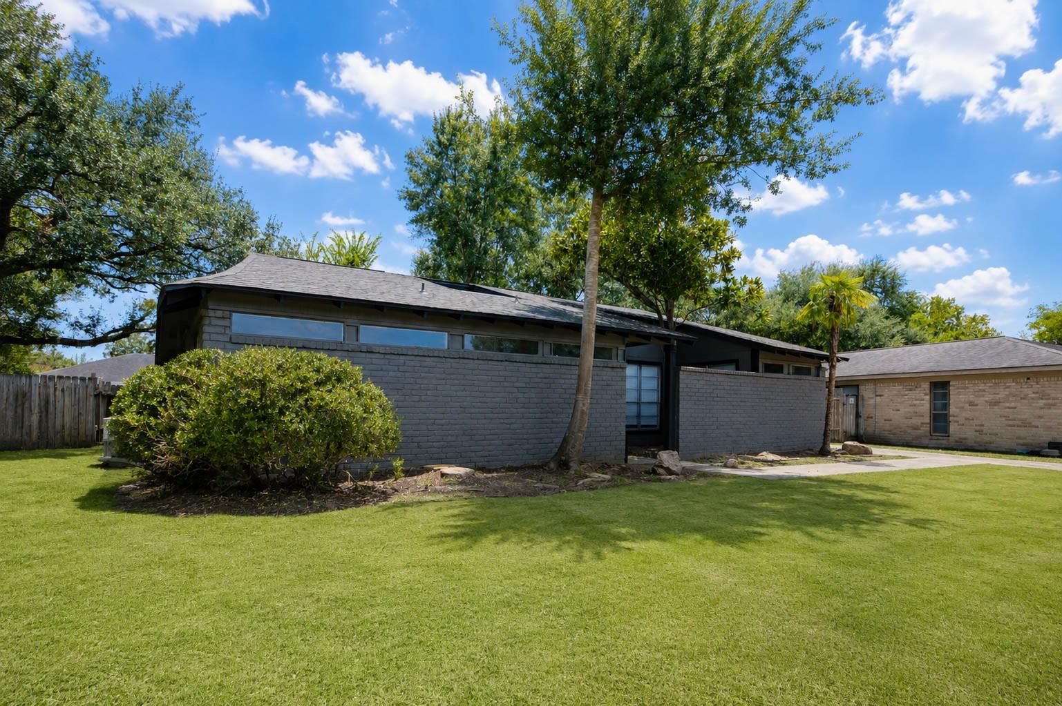 15811 Pathfield Drive