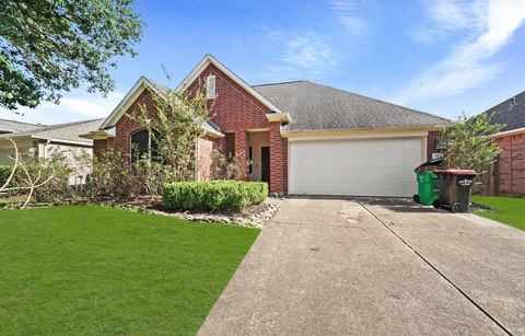 Photo of 3103 Valley Court, Manvel, TX 77578 (MLS # 40450517)