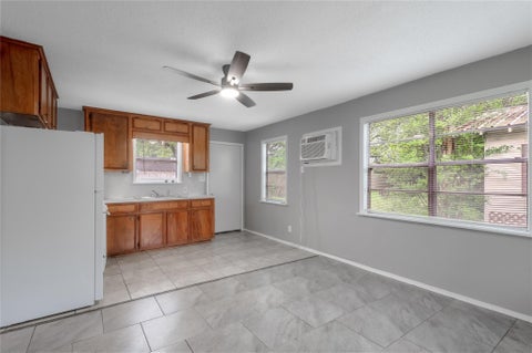 Multifamily For Rent - 700 Gray Street #2<br/> Walker County, Huntsville, TX 77320
