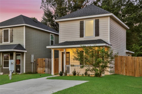 Photo of 16419 Jasmine Marie Place, Conroe, TX 77306 (MLS # 57929859)