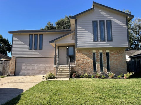 Photo of 930 Grand Junction Drive, Katy, TX 77450 (MLS # 41372367)