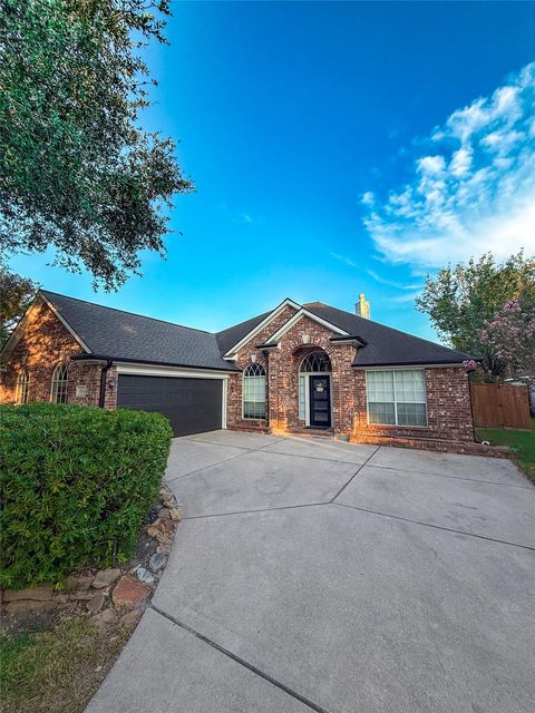 Photo of 2703 Honeysuckle Walk, Spring, TX 77388 (MLS # 38677800)