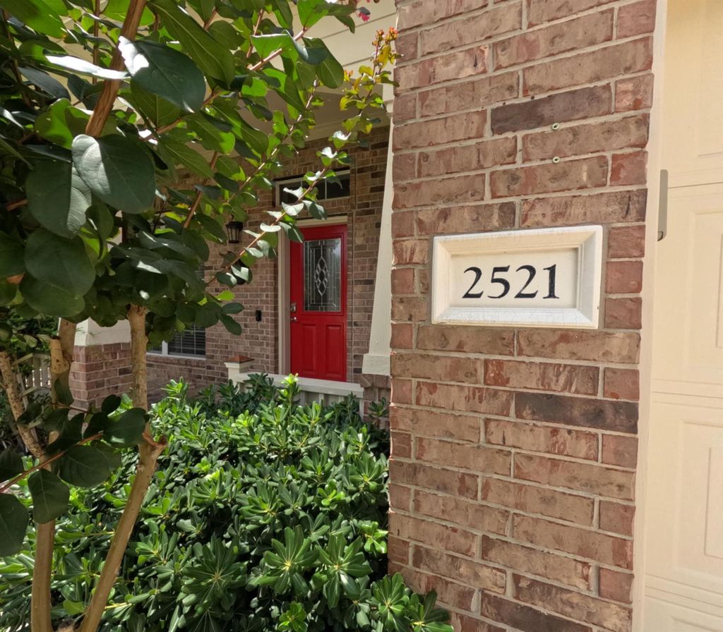 Photo of 2521 Saratoga Drive, League City, TX 77573 (MLS # 42309114)