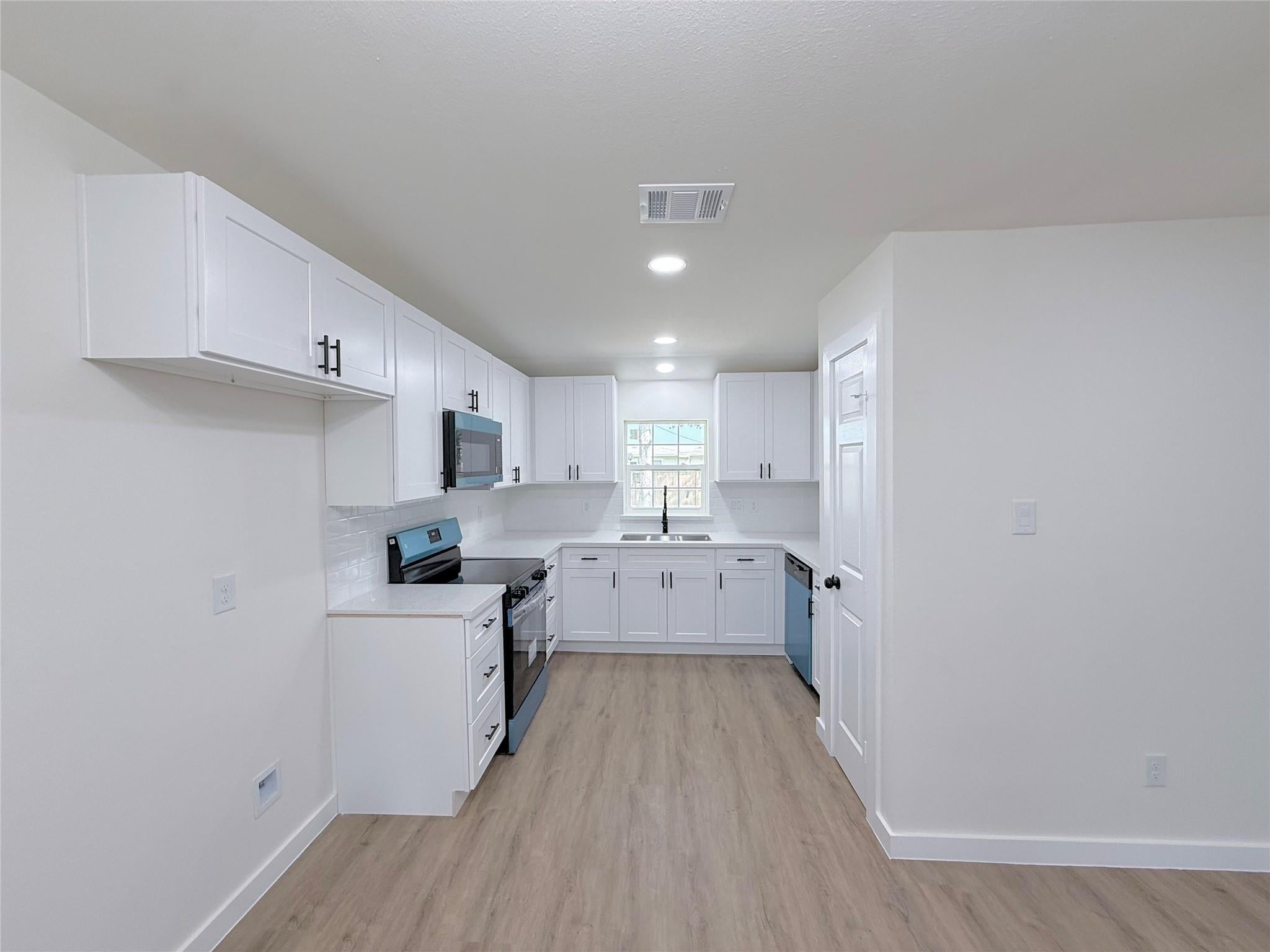 3418 Oleander Avenue