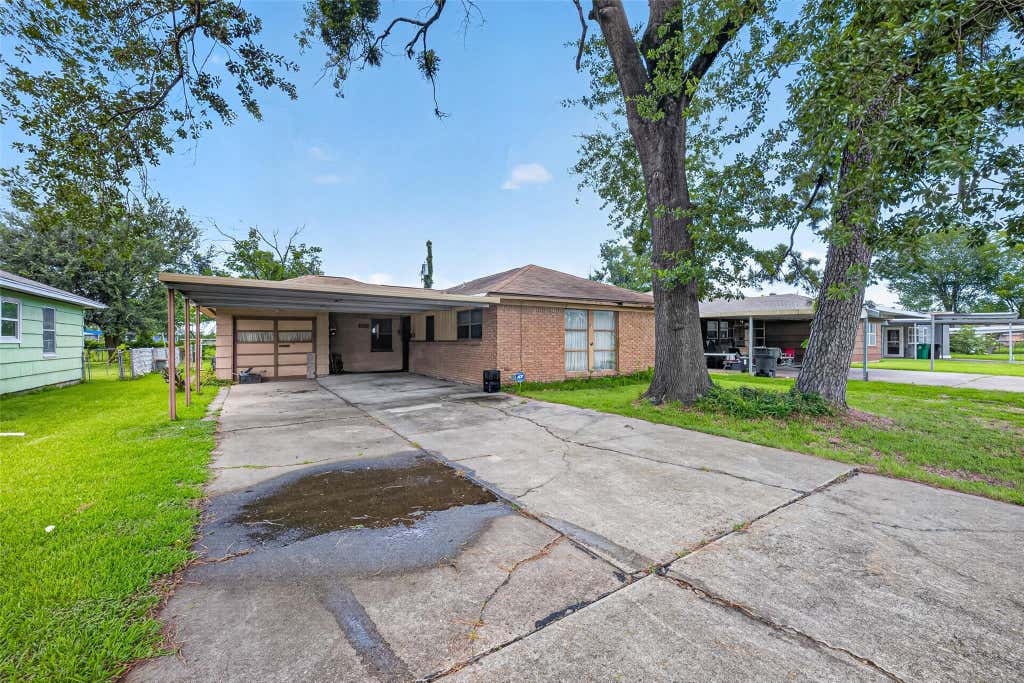 Photo of 13017 Joliet Street, Houston, TX 77015 (MLS # 84999349)