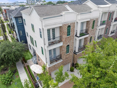 Photo of 1041 W 17th Street, Houston, TX 77008 (MLS # 47290740)
