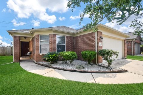 Photo of 15726 Acorn Clearing Path, Houston, TX 77044 (MLS # 83897192)