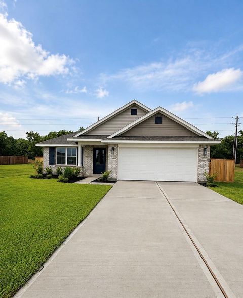 Photo of 2143 Emerald Lake Trail, Dayton, TX 77535 (MLS # 7811342)