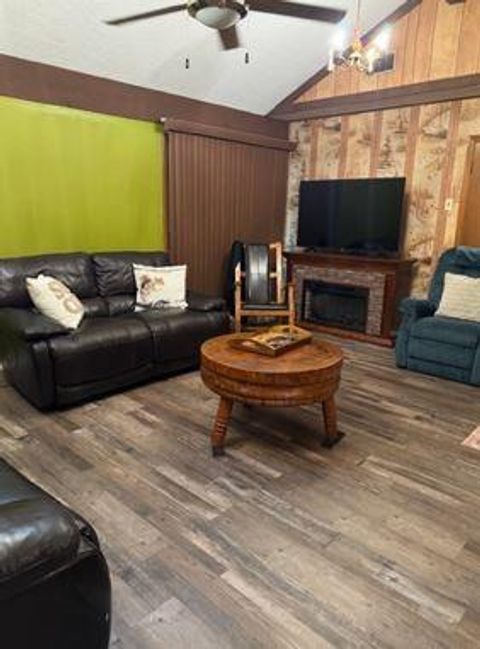 879 County Road 2167 Cleveland TX 77327