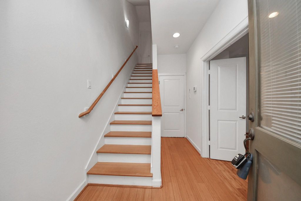 Photo of 1403 Delano Street #6, Houston, TX 77003 (MLS # 87166417)