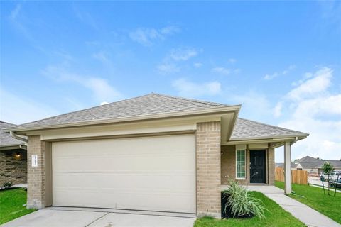 Photo of 313 Blue Crane Street, Huntsville, TX 77320 (MLS # 22332010)