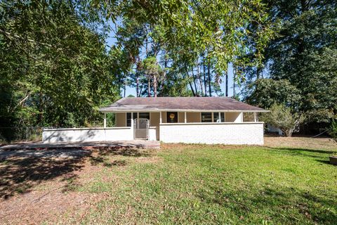 Photo of 288 County Road 3316b, Cleveland, TX 77327 (MLS # 30721198)