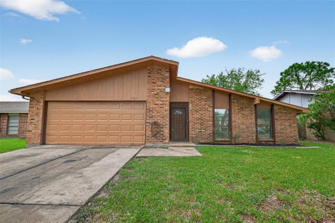Photo of 15815 Ironside Creek Dr, Houston, TX 77053 (MLS # 4430528)