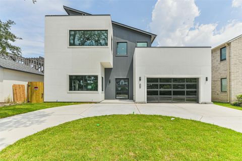 Photo of 3720 Ella Boulevard, Houston, TX 77018 (MLS # 45666985)