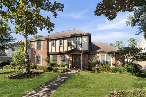 Photo of 7311 17th Green Drive, Humble, TX 77346 (MLS # 76915320)