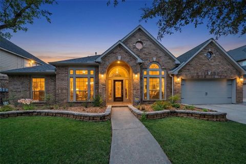 2818 Red Maple Drive Katy TX 77494