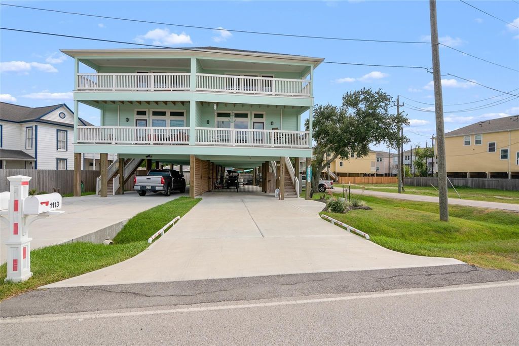Photo of 1113 San Jacinto Street, La Porte, TX 77571 (MLS # 5774200)