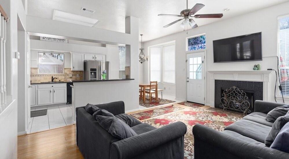 20707 Redbud Trail