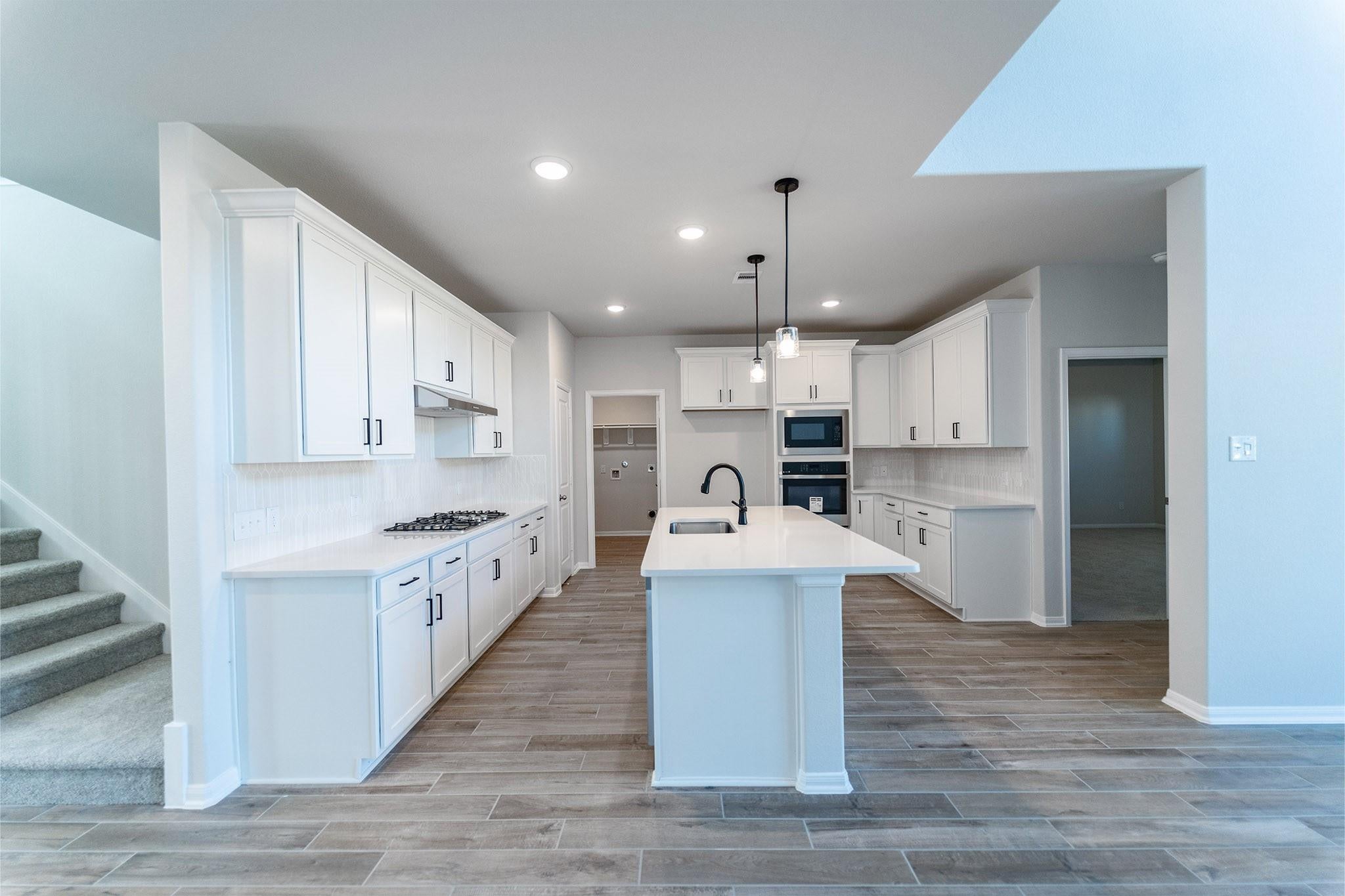 13918 Seneca Lake