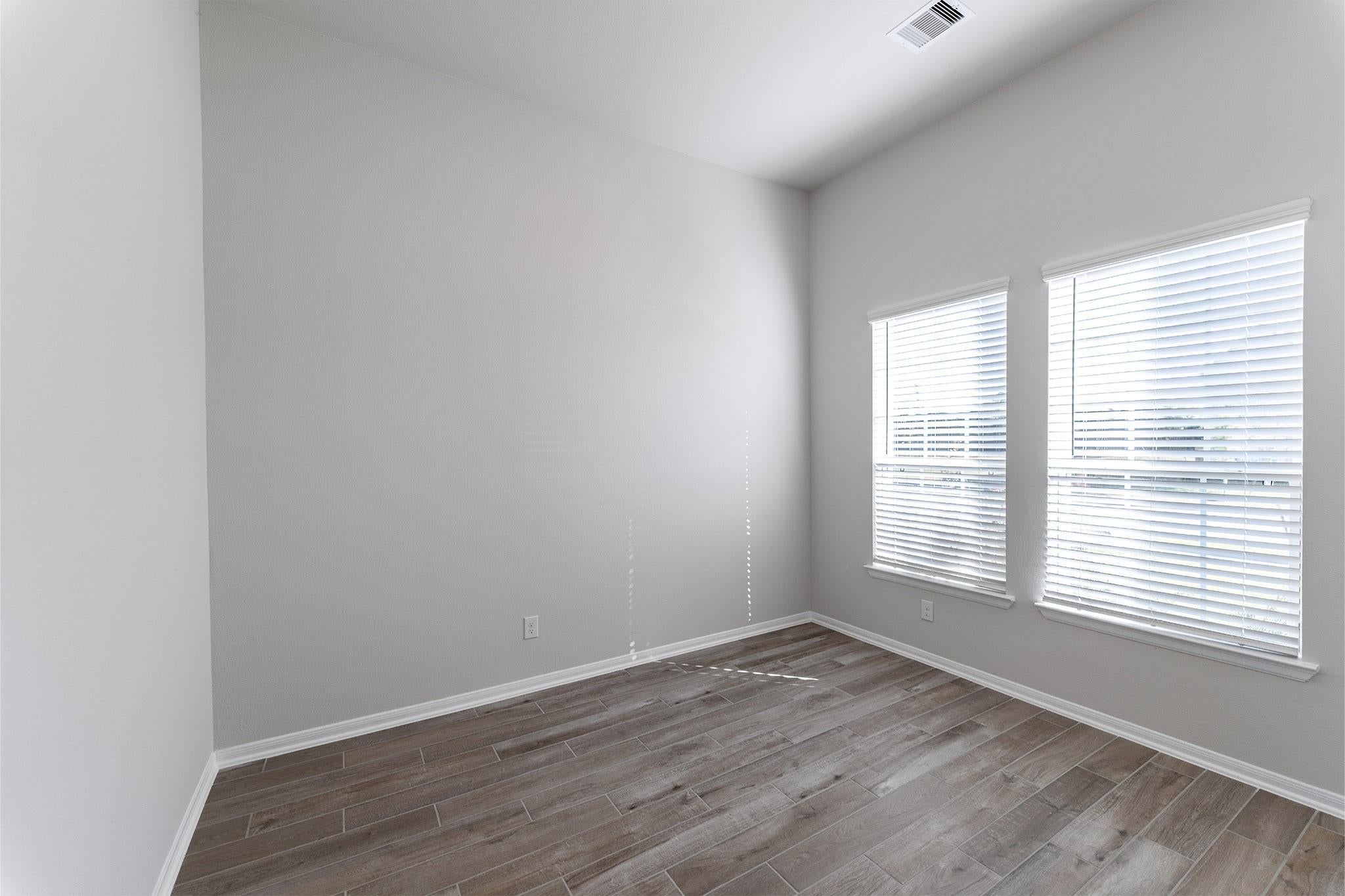 13918 Seneca Lake