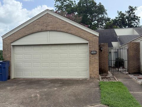 Photo of 1858 Veranda Drive, West Columbia, TX 77486 (MLS # 69158081)