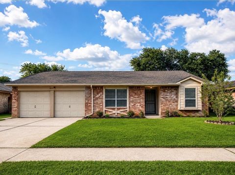Photo of 7522 Crisp Wood Lane, Houston, TX 77086 (MLS # 46755975)