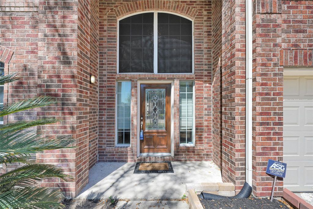 Photo of 17726 Creek Bluff Lane, Cypress, TX 77433 (MLS # 97237588)