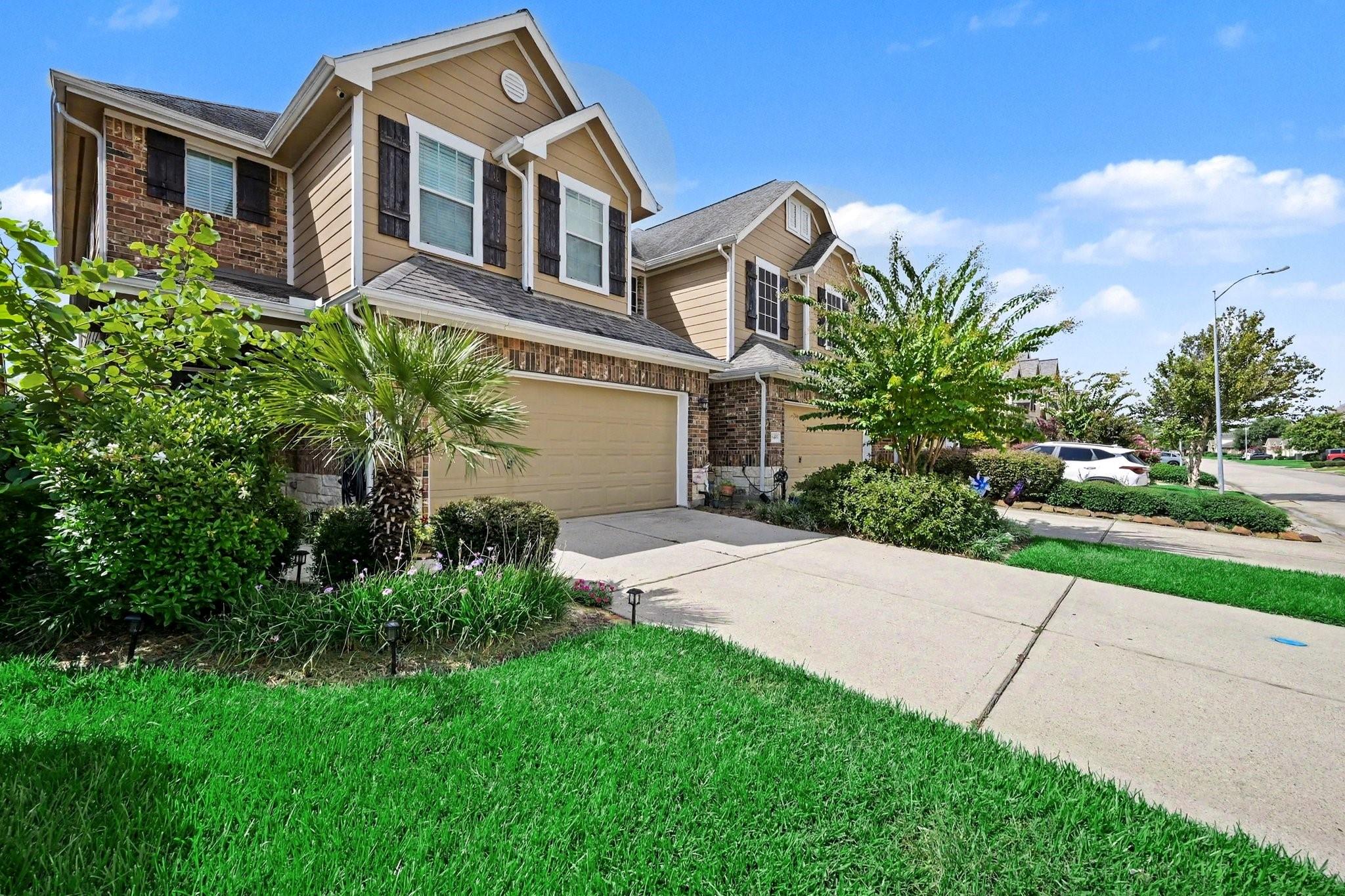 8433 Sunset Loch Drive