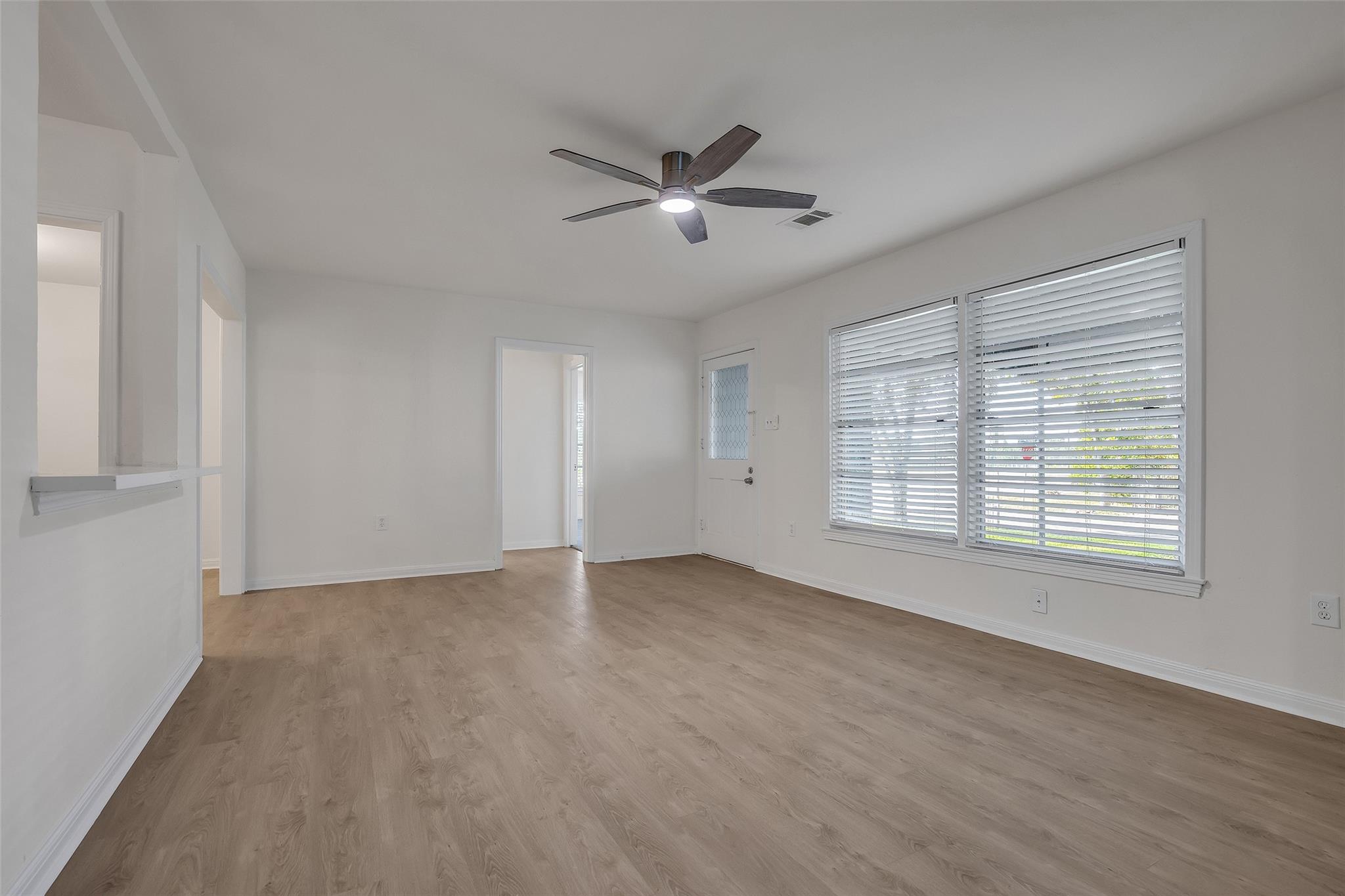 718 E Republic Avenue 1