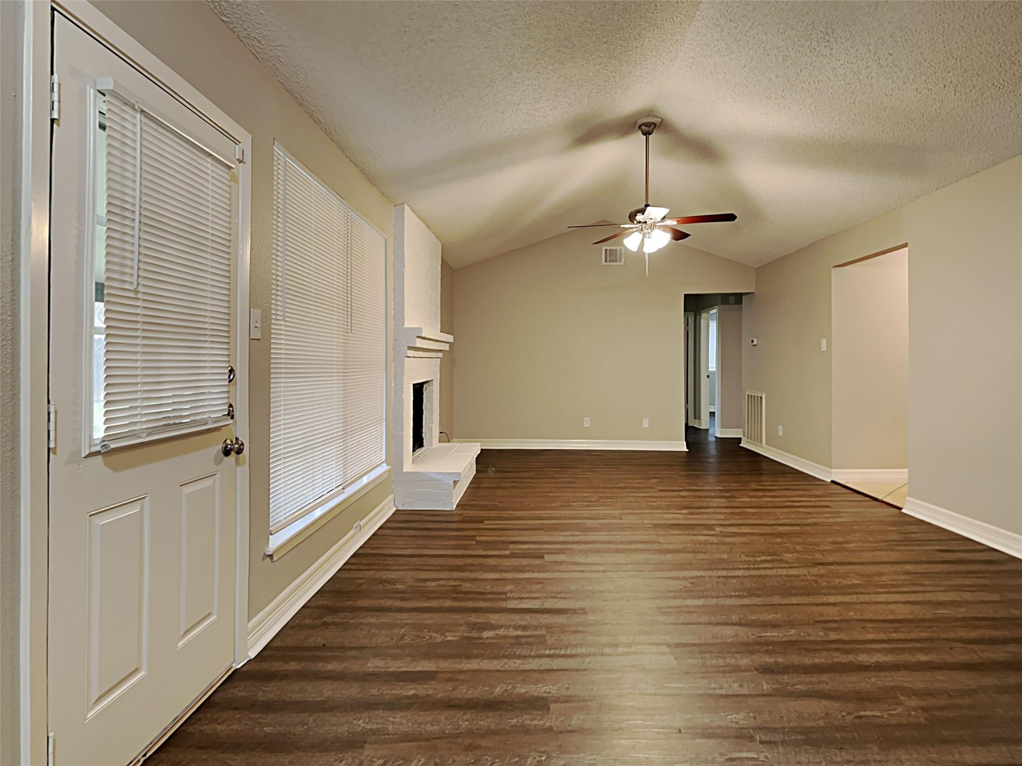 6907 Foxside Lane