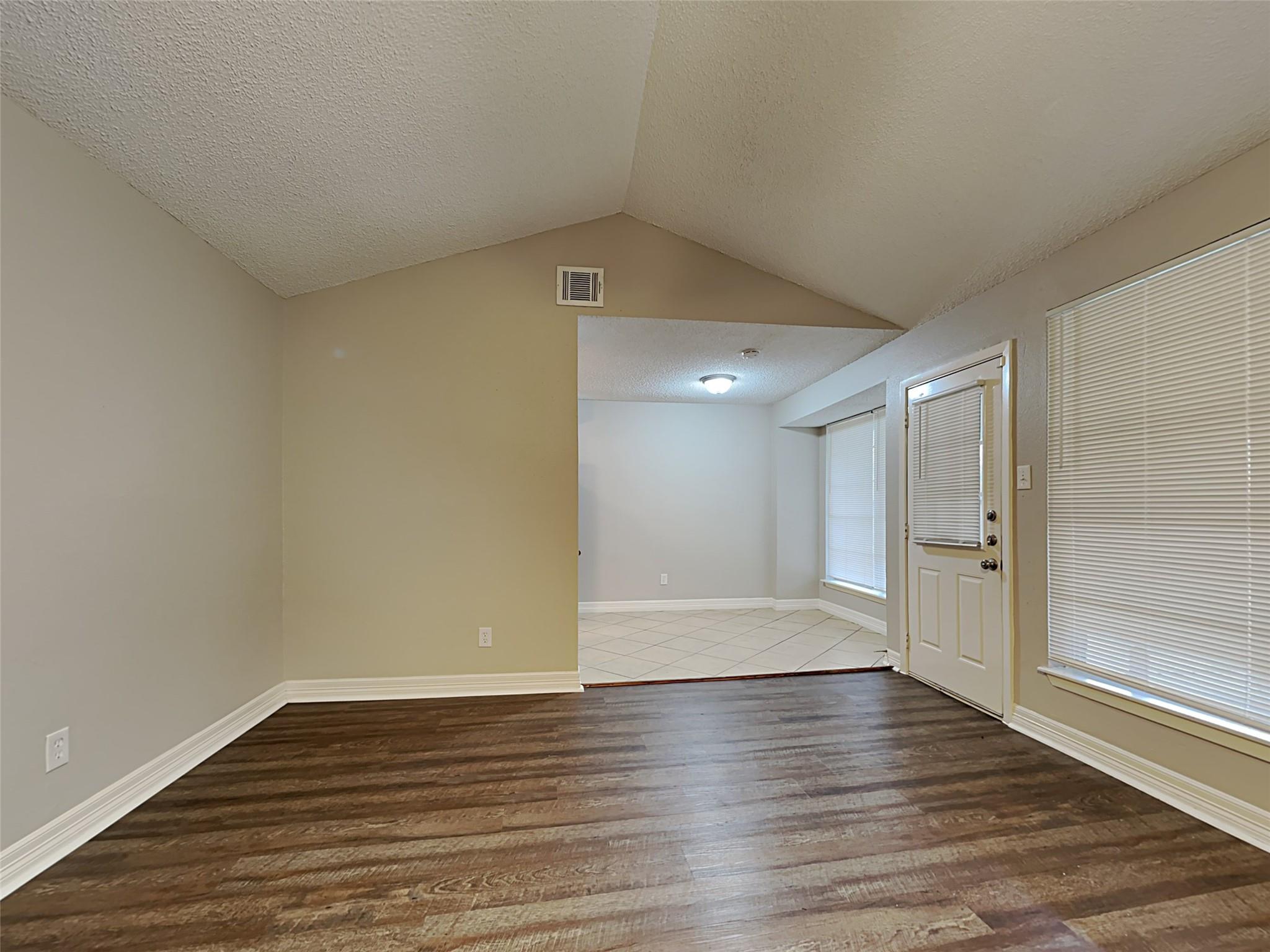 6907 Foxside Lane