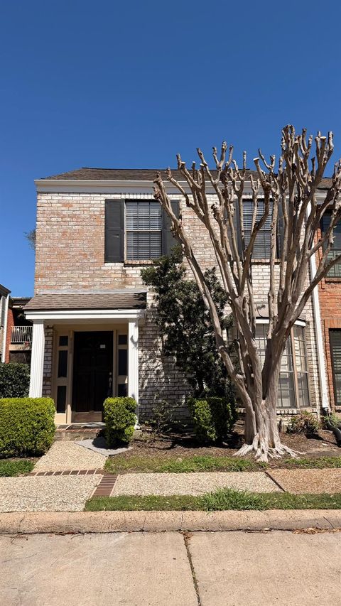 Photo of 712 Augusta Drive #712, Houston, TX 77057 (MLS # 10860882)