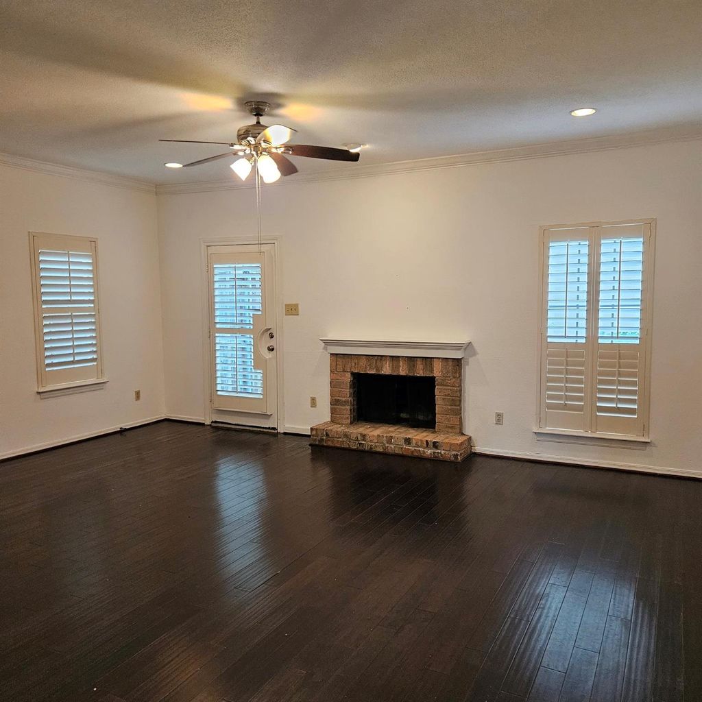 Photo of 712 Augusta Drive #712, Houston, TX 77057 (MLS # 10860882)