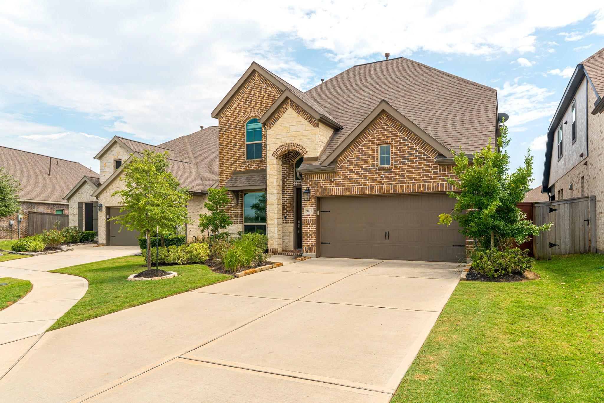 9411 Kingsford Valley Court