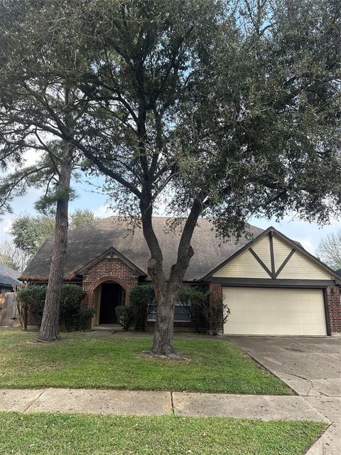 Photo of 16506 Canario Drive, Houston, TX 77083 (MLS # 11634478)
