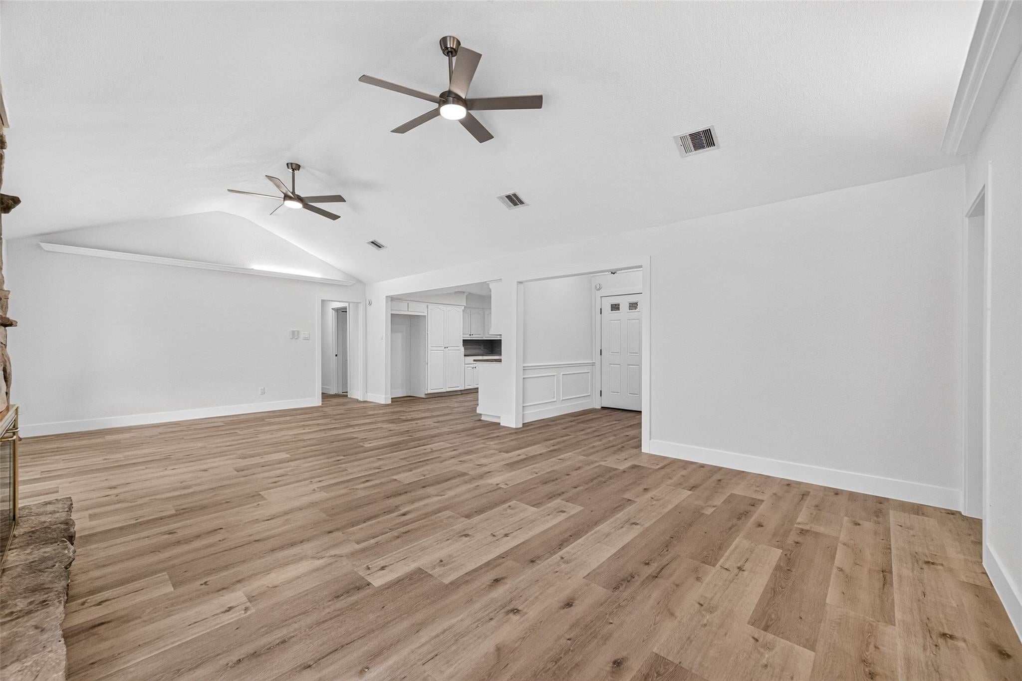 218 Bay Colony Circle