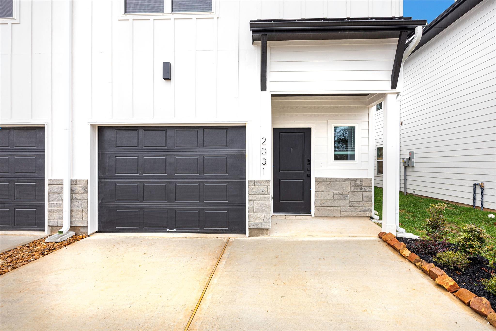 2031 Longmire Villas Court