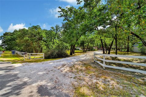 Photo of 9 Betty Court, Huntsville, TX 77320 (MLS # 36112721)