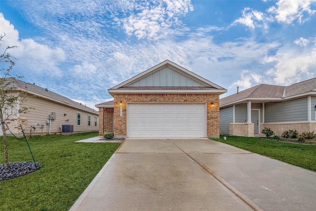 Photo of 25407 Northpark Lake Drive, Porter, TX 77365 (MLS # 54150375)