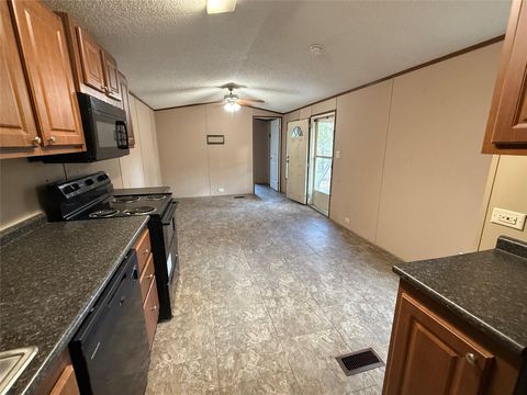 Photo of 3708 Commerce St Cr, Damon, TX 77430 (MLS # 40970480)