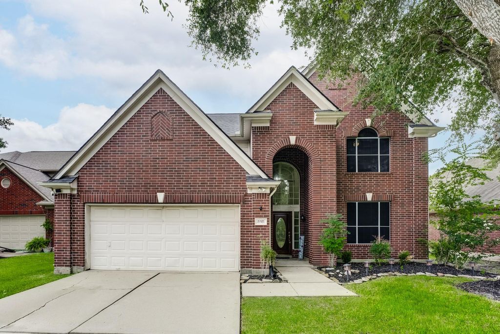 Photo of 515 Deer Hollow Drive, Sugar Land, TX 77479 (MLS # 70387618)
