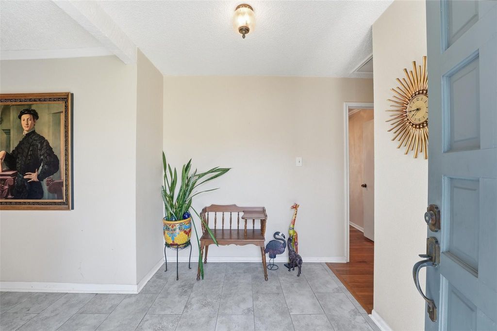 Photo of 10622 Sagevale Lane, Houston, TX 77089 (MLS # 66305889)