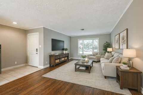 Homes For Sale - 10251 Old Orchard Road<br/> La Porte, TX 77571