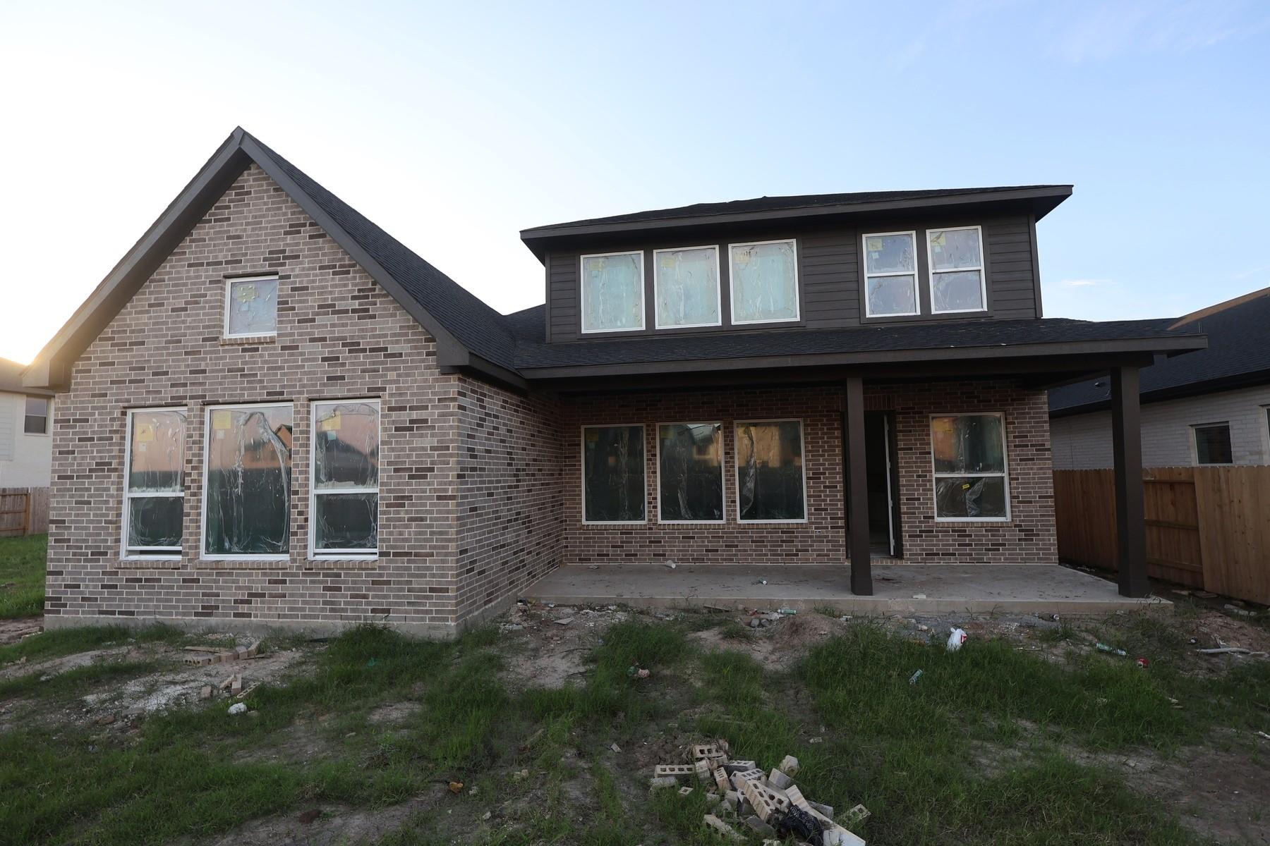 5011 Nesbit Path