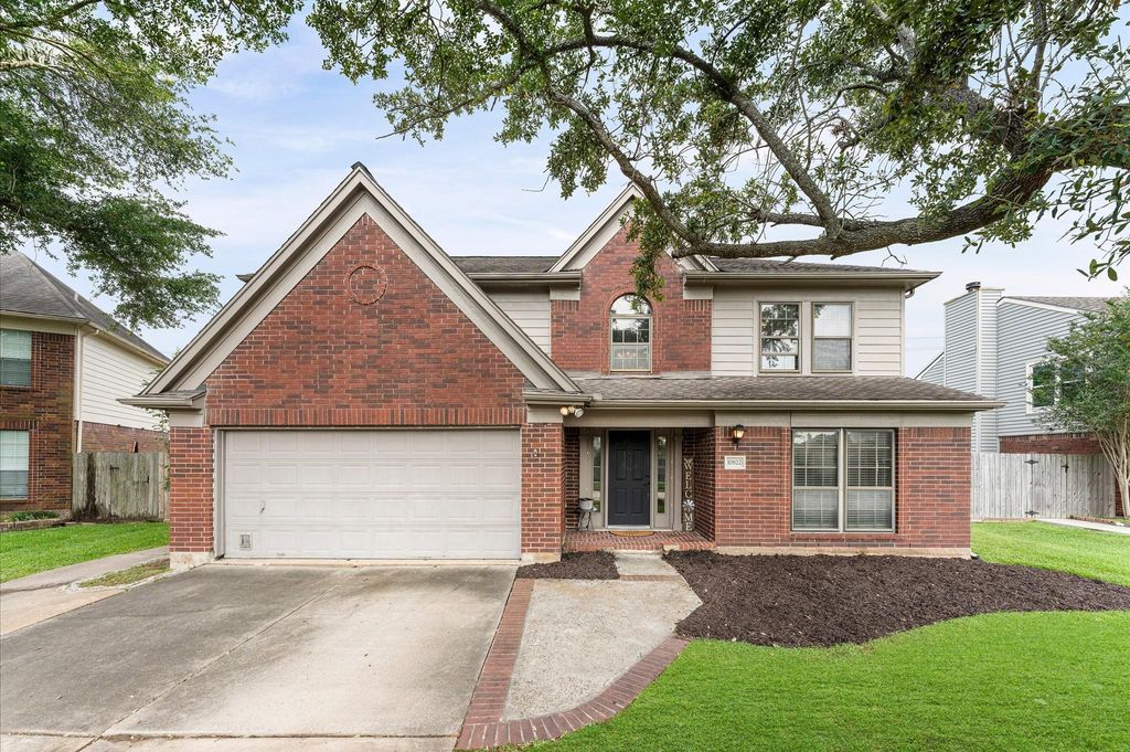Photo of 10822 Spruce Drive S, La Porte, TX 77571 (MLS # 76901168)