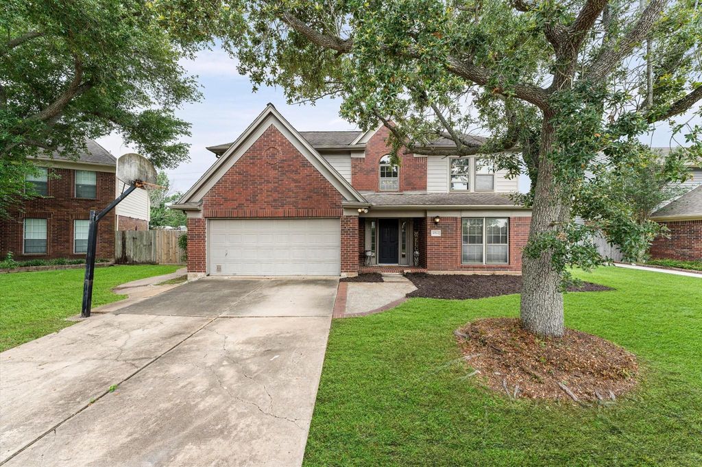 Photo of 10822 Spruce Drive S, La Porte, TX 77571 (MLS # 76901168)