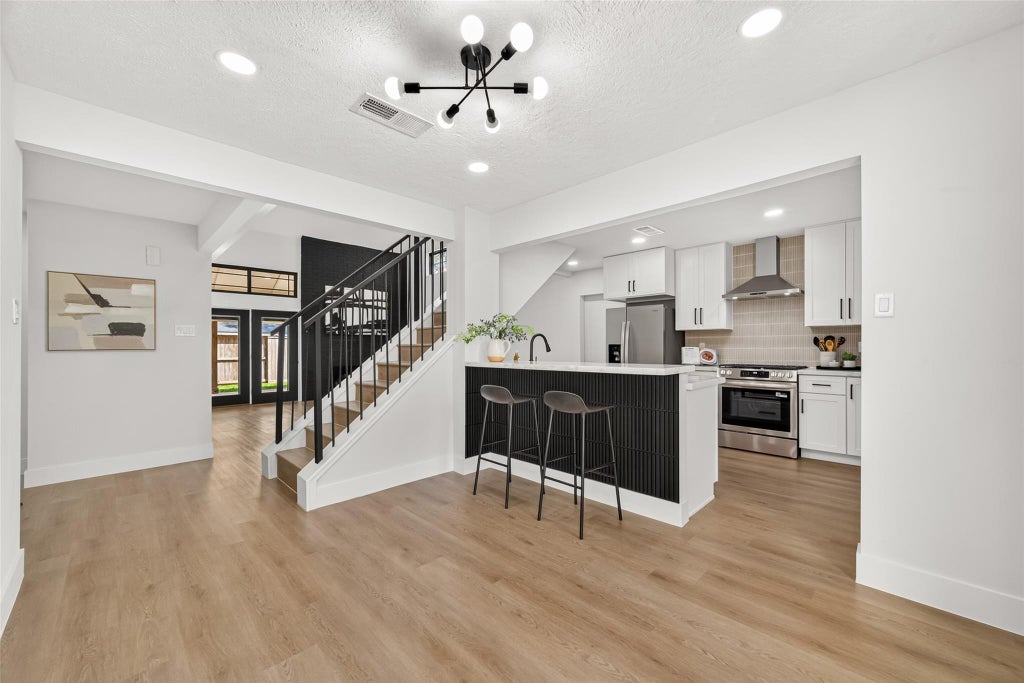 Photo of 24102 Shin Oak Drive, Huffman, TX 77336 (MLS # 80964944)