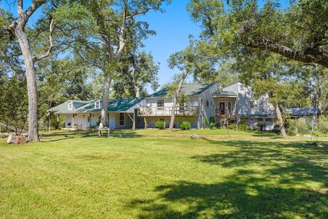 Photo of 1505 Wagon Road, Simonton, TX 77485 (MLS # 36946398)