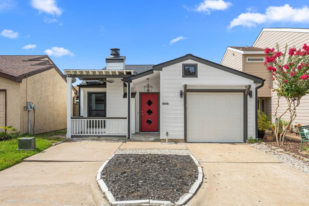 Photo of 10257 Bridgeland Lane, Houston, TX 77041 (MLS # 41447415)
